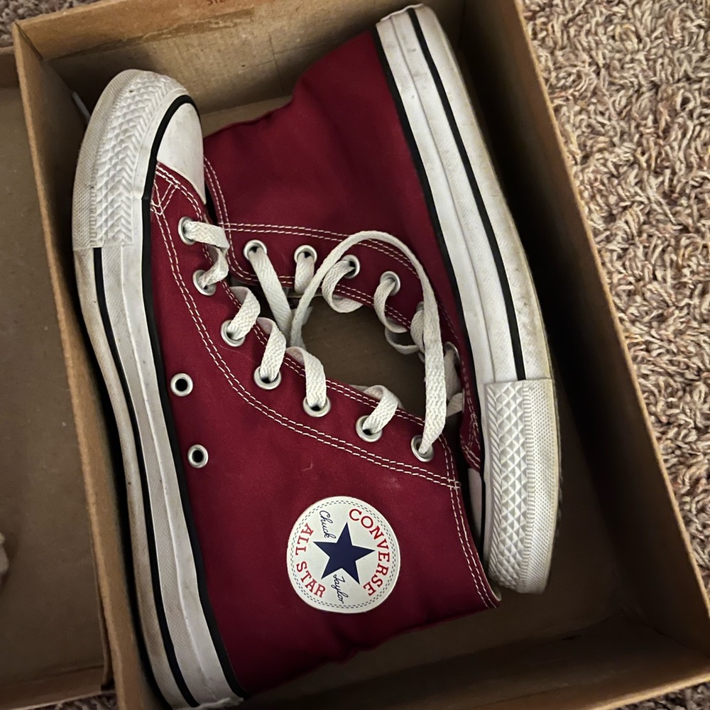 🥀 Maroon Converse 🥀